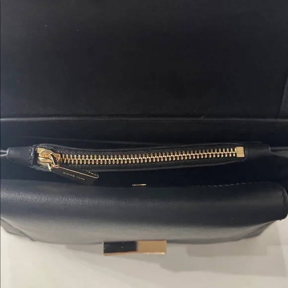 Michael Kors - Black Woven Leather Bag with Gold Chain and Cross Body Strap - Picture 5 of 8